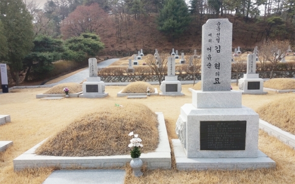 국립서울현충원 애국지사묘역에 잠든 김혁 장군.