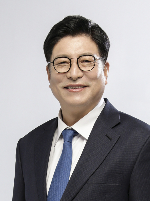 2021 도성훈 교육감 증명사진 (1)