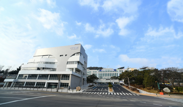 구리시청 전경(별관 포함). 구리시 제공