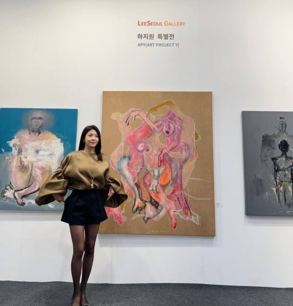 Ha Ji-won’s new work ‘sold out’… Incheon Art Show 2024, 70,000 visitors ‘response’